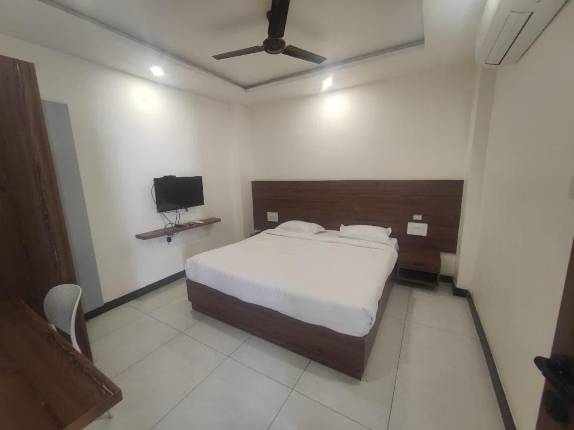 Super Townhouse Shivamogga Formerly Karthik Bhavan Exterior foto